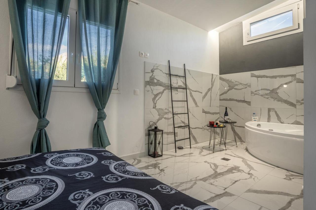 Villa Aktis With Freshwater Pool And Sea View ซิสซี ภายนอก รูปภาพ